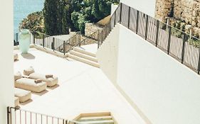 Cala Lanuza Suites